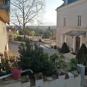 L'annexe Du Château De Genix Maison d'hôtes